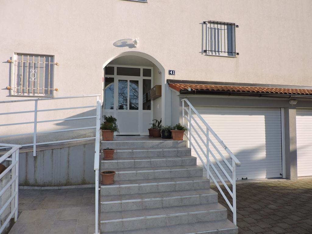 Apartman Legin Фажана Экстерьер фото